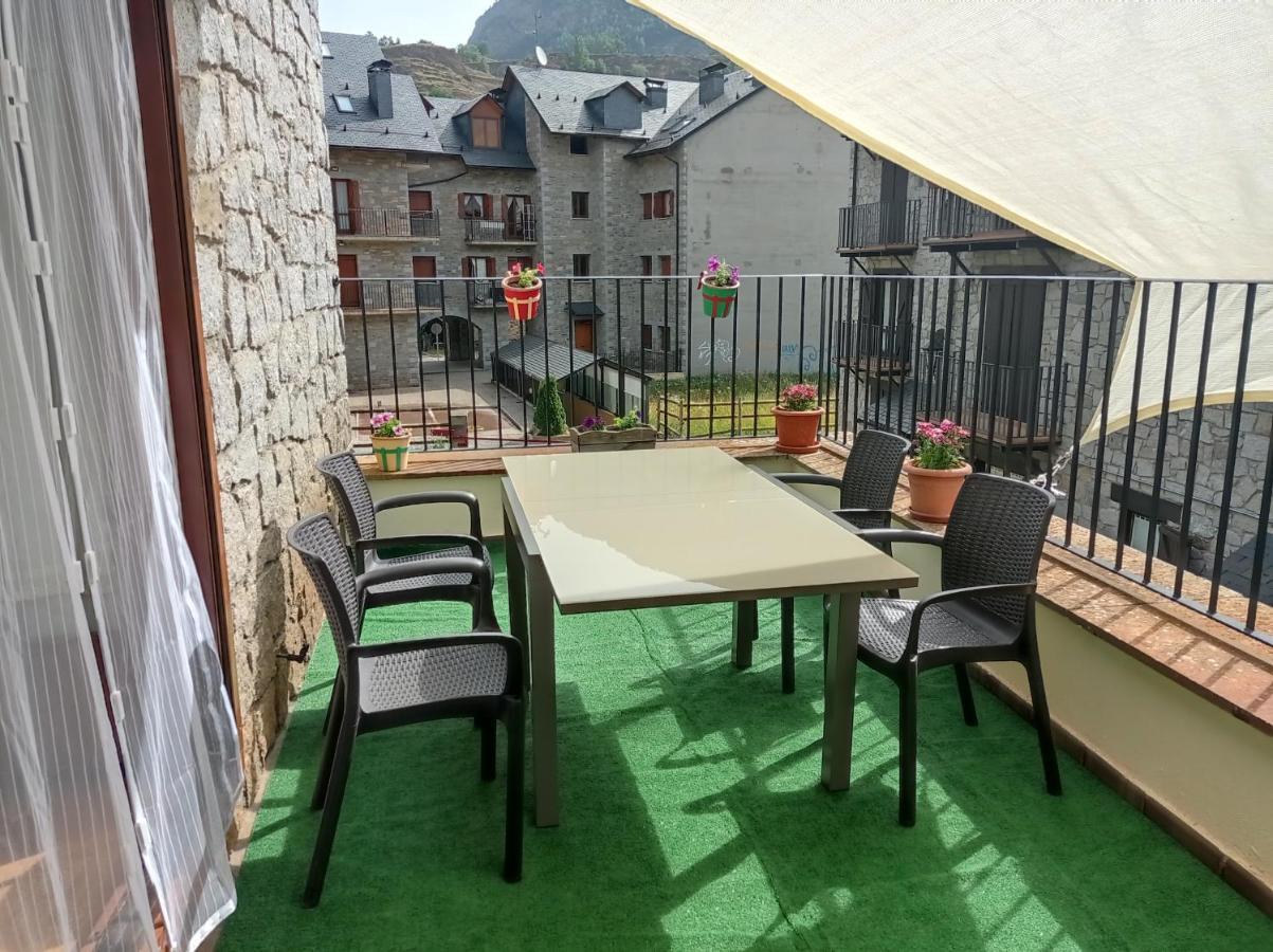 Ferienwohnung Vivienda Benasque Ibonet Exterior foto